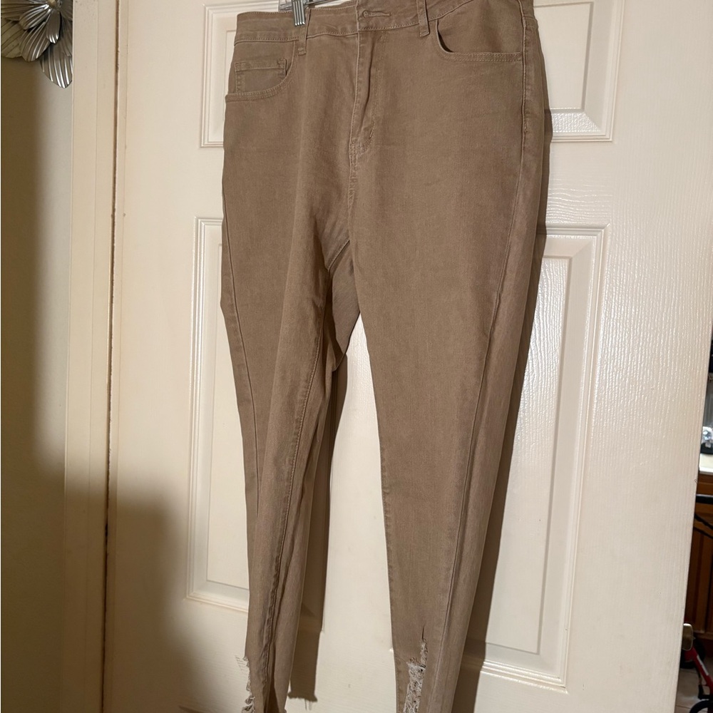 Women's Tan Jeans
